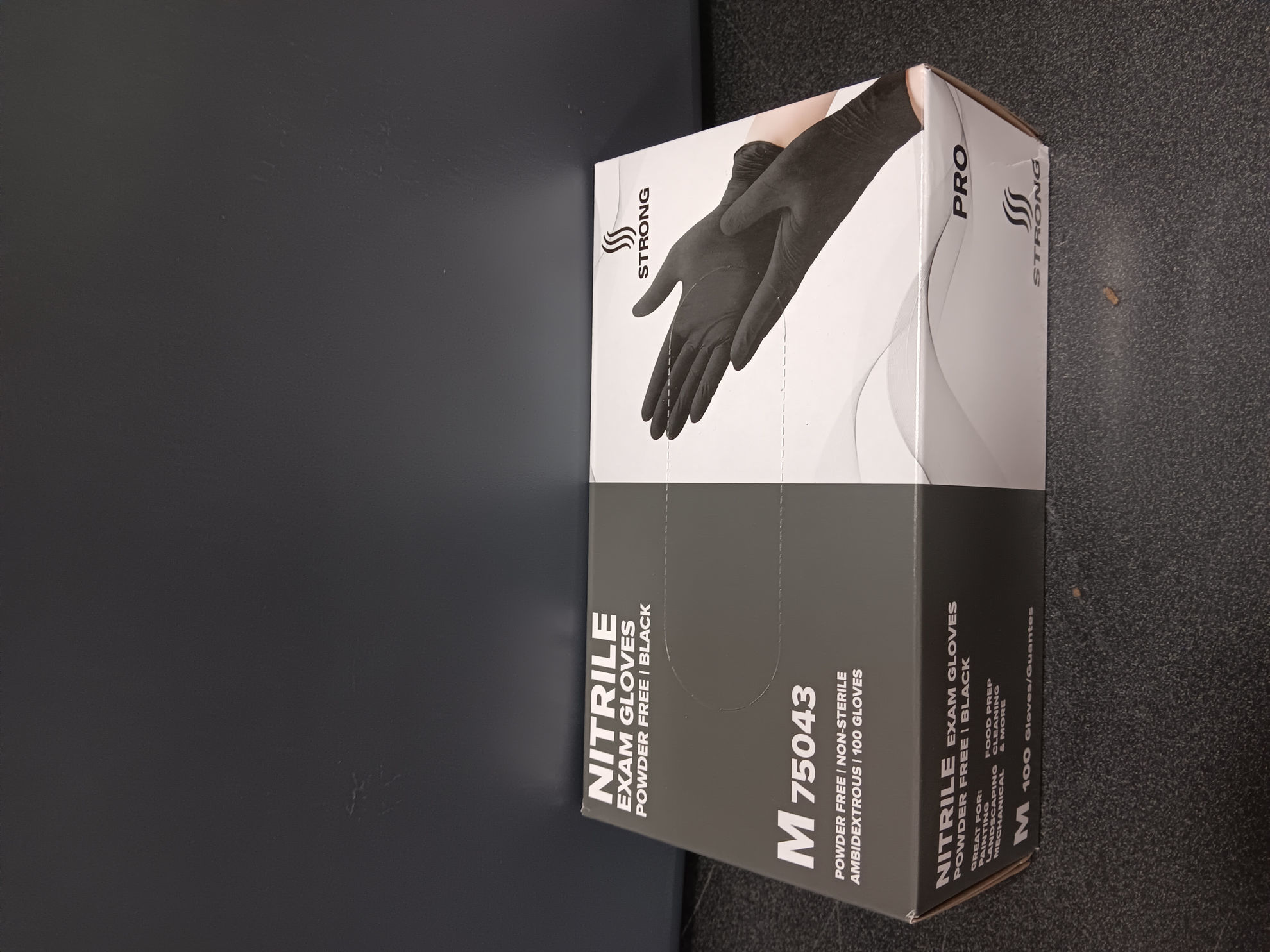 Picture of BERTARELLI CUTLERY BLACK NITRILE GLOVE, MEDIUM
